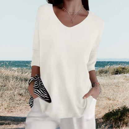 Top with V-neck and three-quarter sleeves