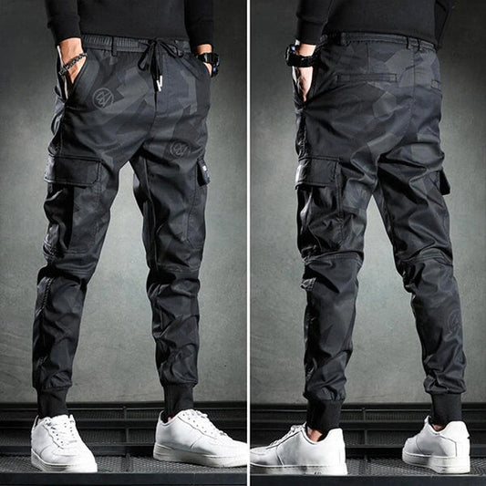 Μαύρο παντελόνι cargo με streetwear αισθητική και άνετη εφαρμογή