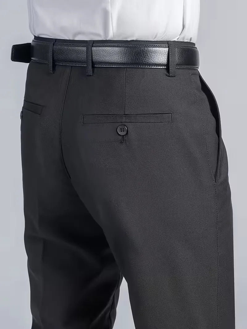 Trousers with elastic waistband and regular fit