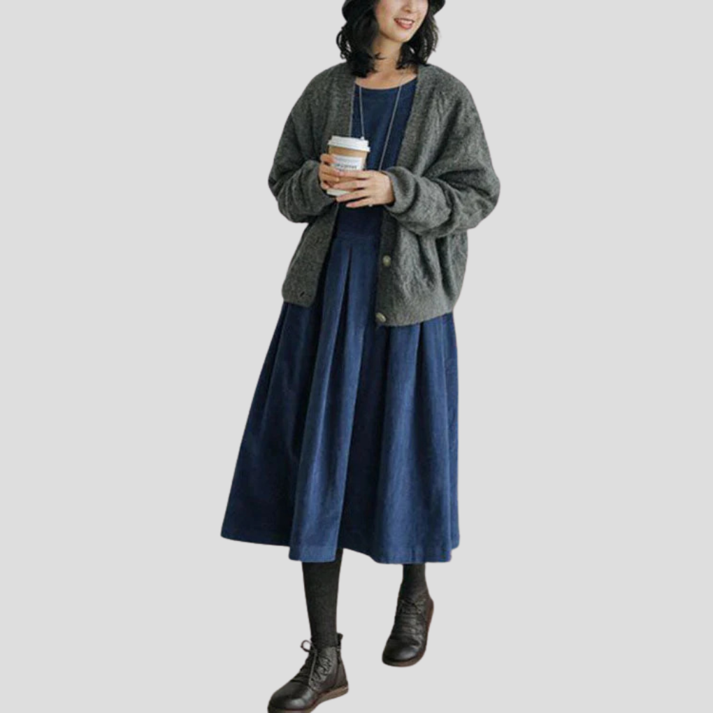 Long Ladies' Dress – Elegant Silhouette for Special Occasions