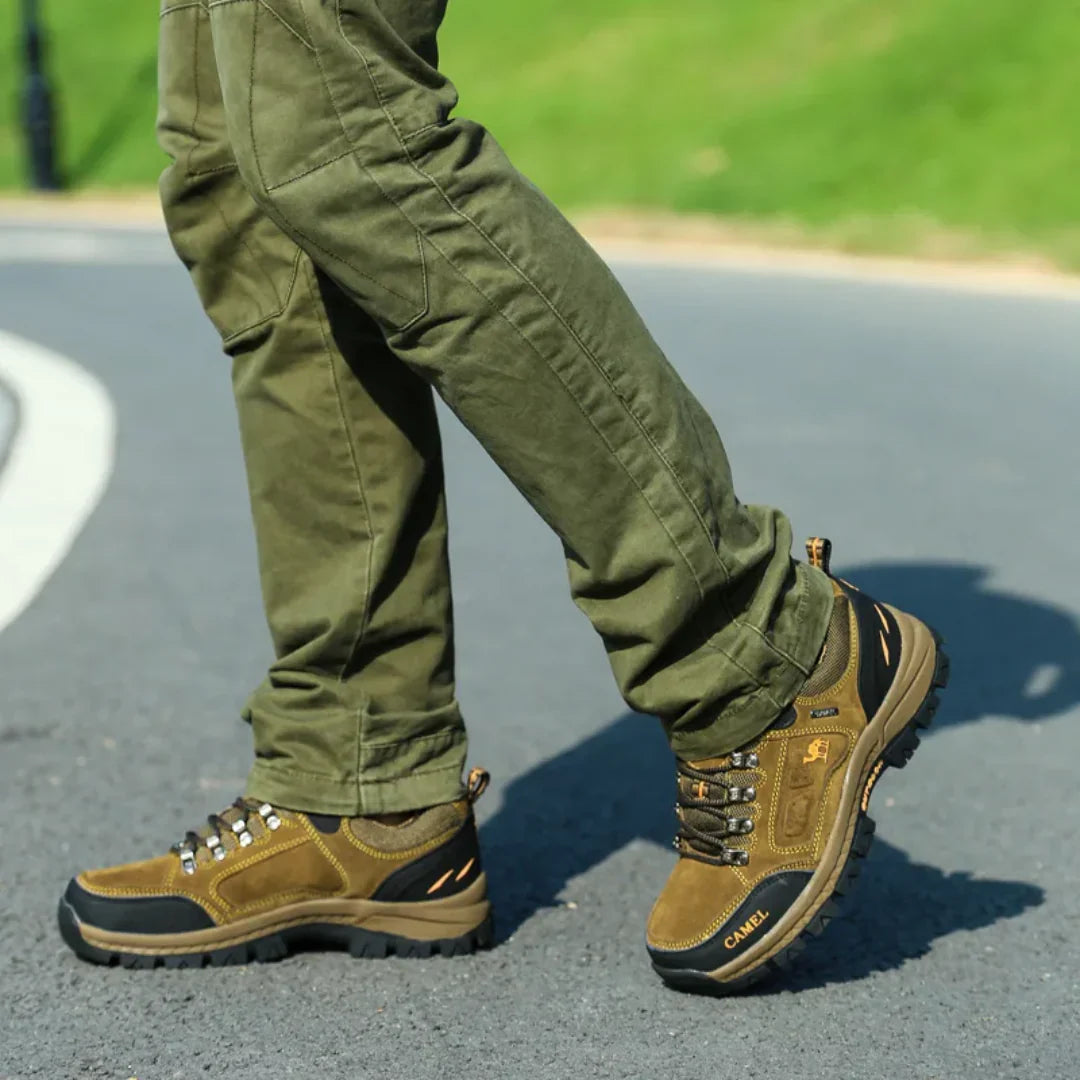Walking shoes with breathable mesh lining