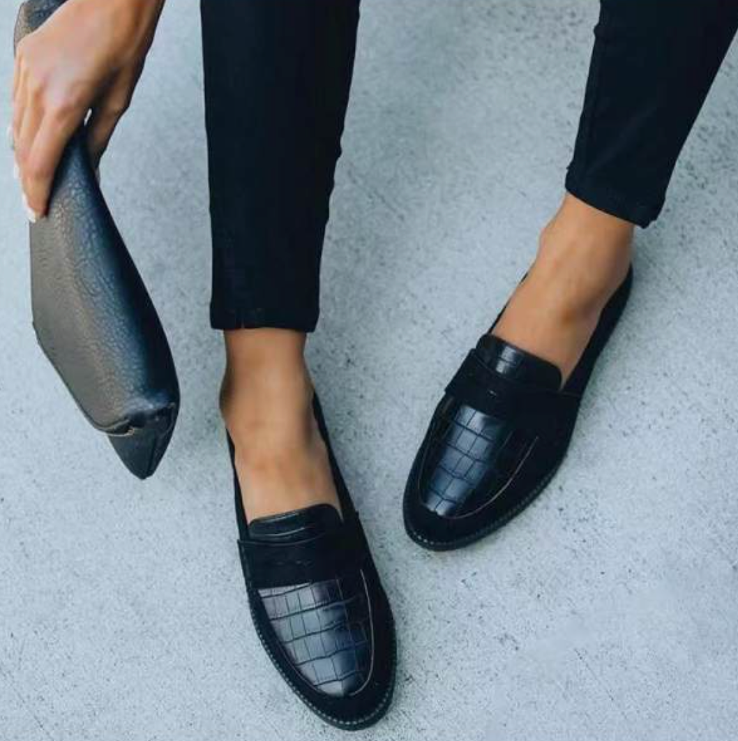 Women’s Black Classic Loafers with Refined Finish