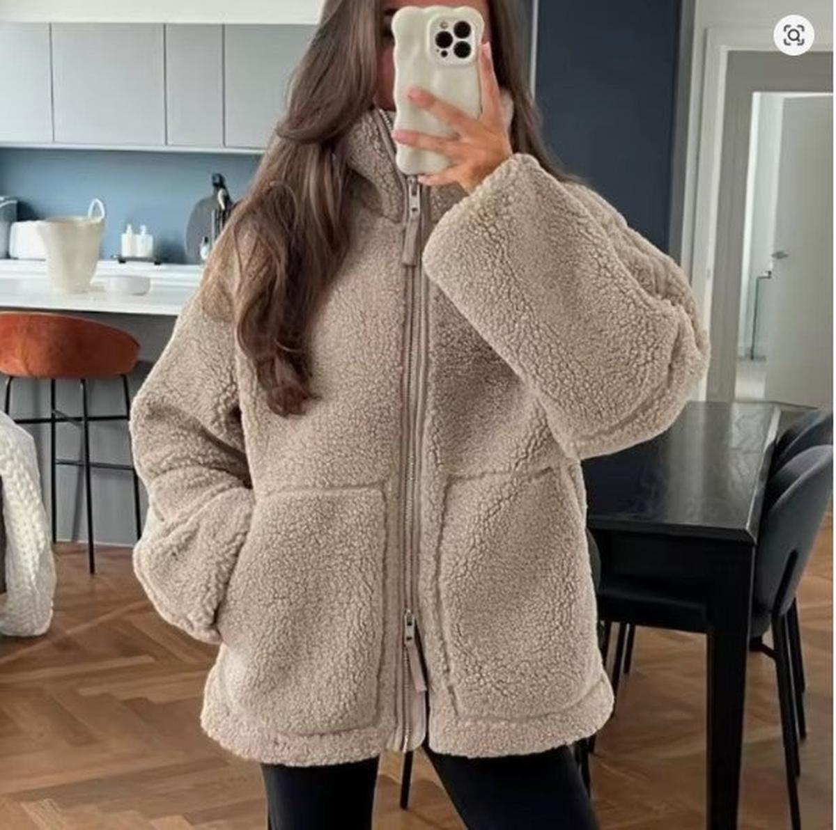 Oversized wool jacket for women