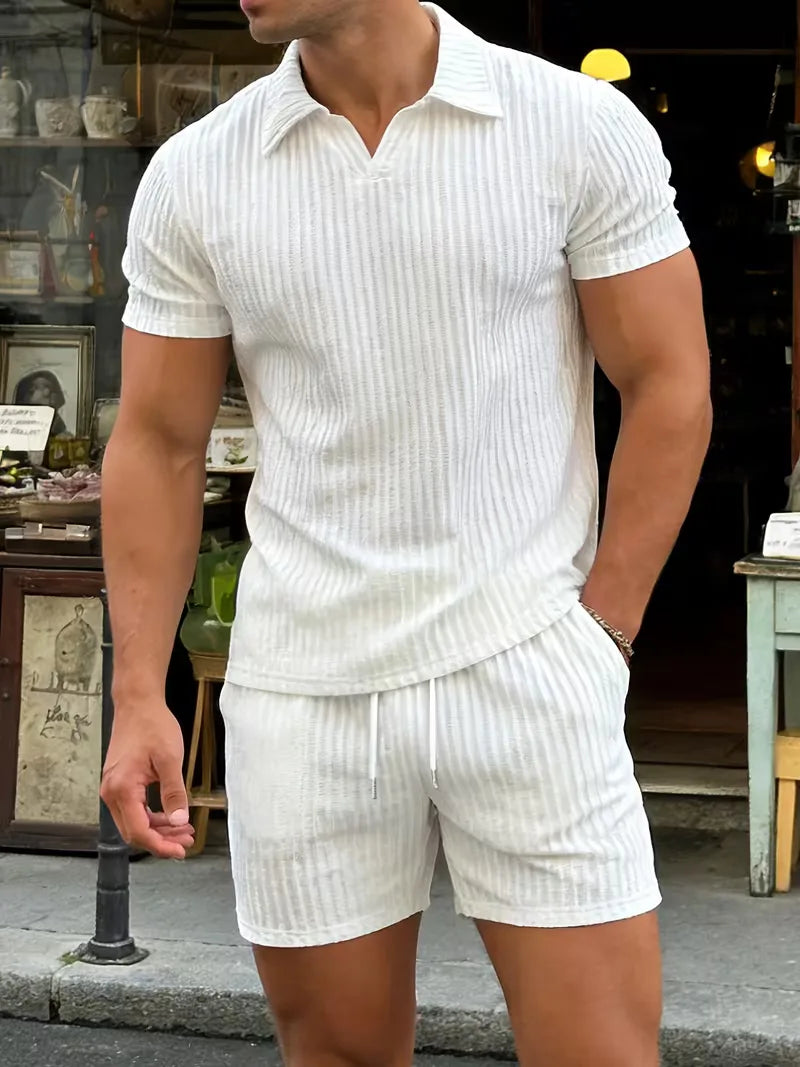 Ensemble de vêtements d'été avec polo
