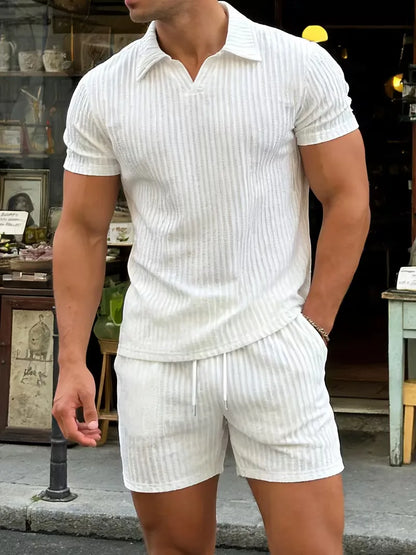 Ensemble de vêtements d'été avec polo