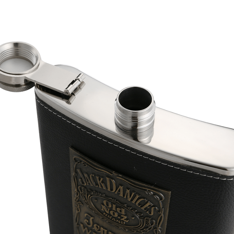 Classic Relief Flask – Compact and Robust