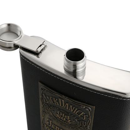 Classic Relief Flask – Compact and Robust