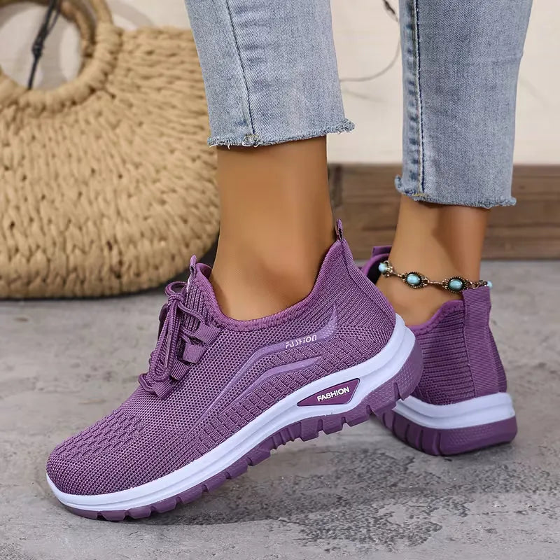 Low-top sneaker with breathable mesh