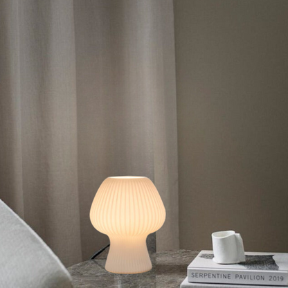 Lampada da tavolo dal design vintage