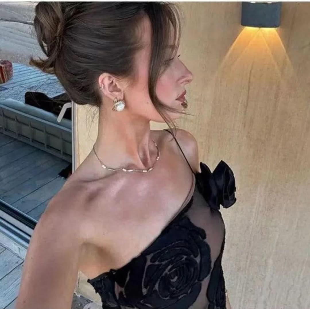Rose Dress - Three Dimensional