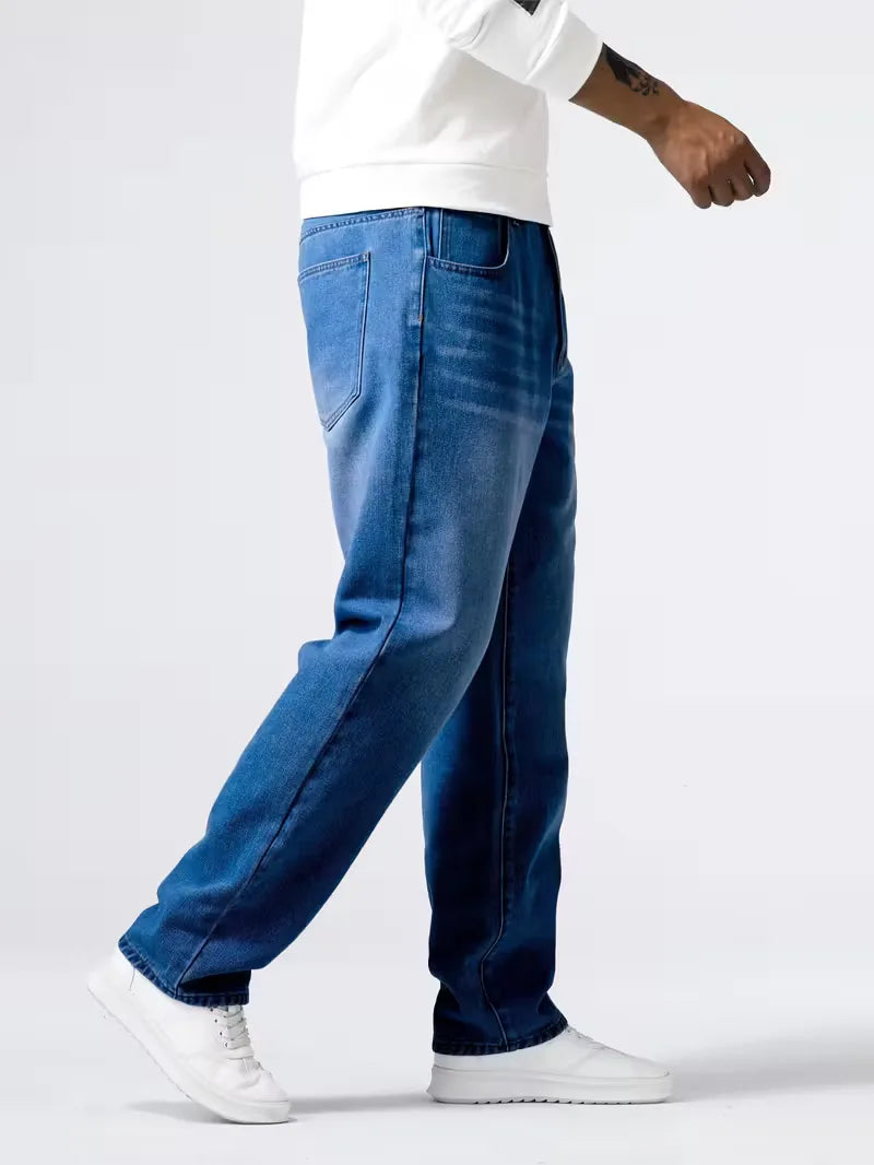 Loose fit jeans with five-pocket design