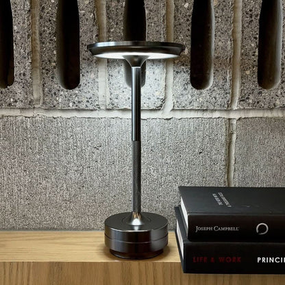 Ambient | Lámpara de mesa inalámbrica de metal