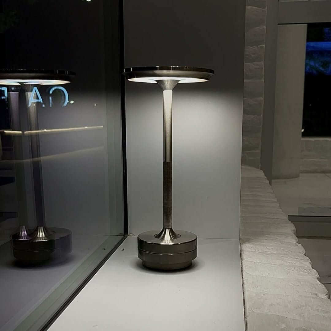 Ambient | Lámpara de mesa inalámbrica de metal