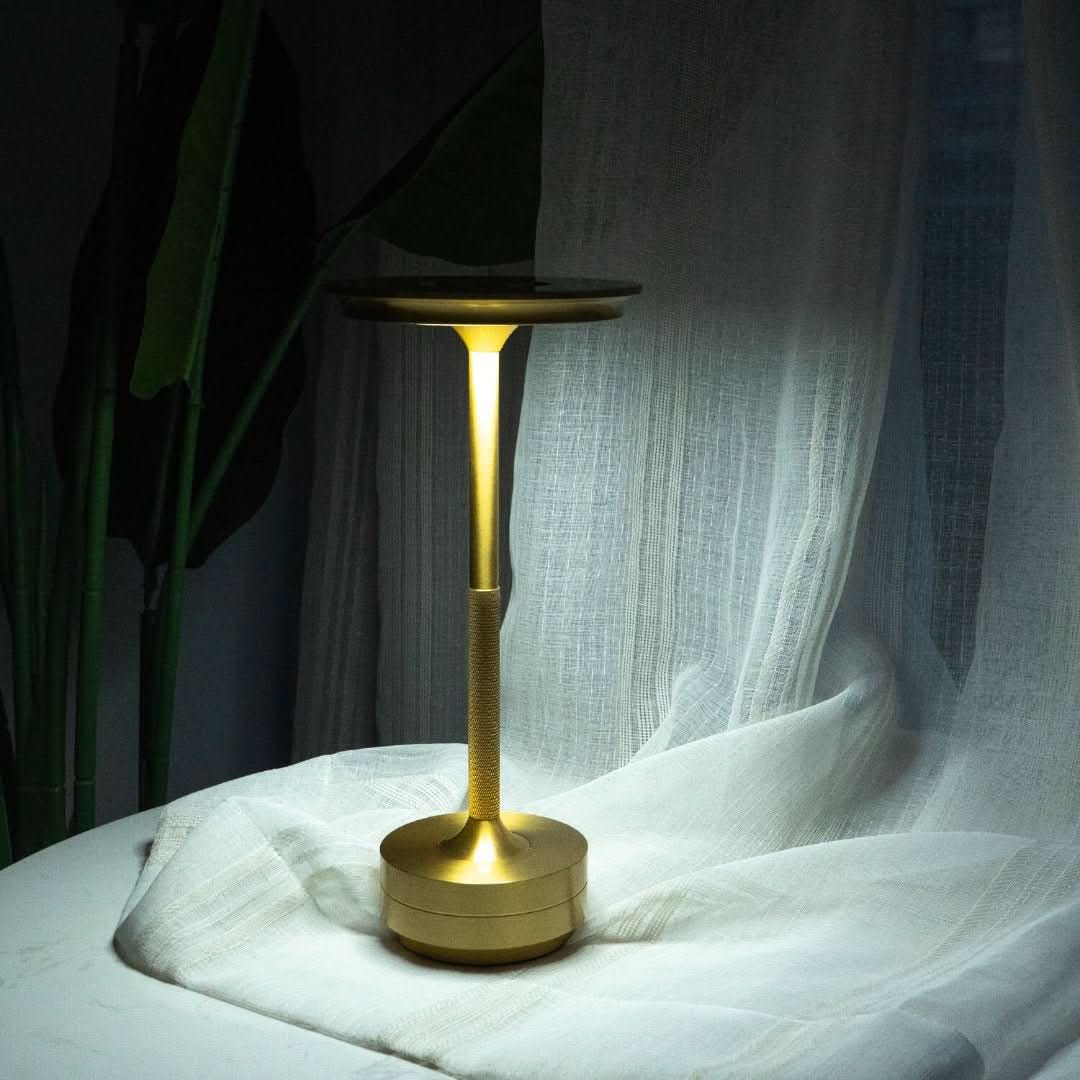 Ambient | Lámpara de mesa inalámbrica de metal