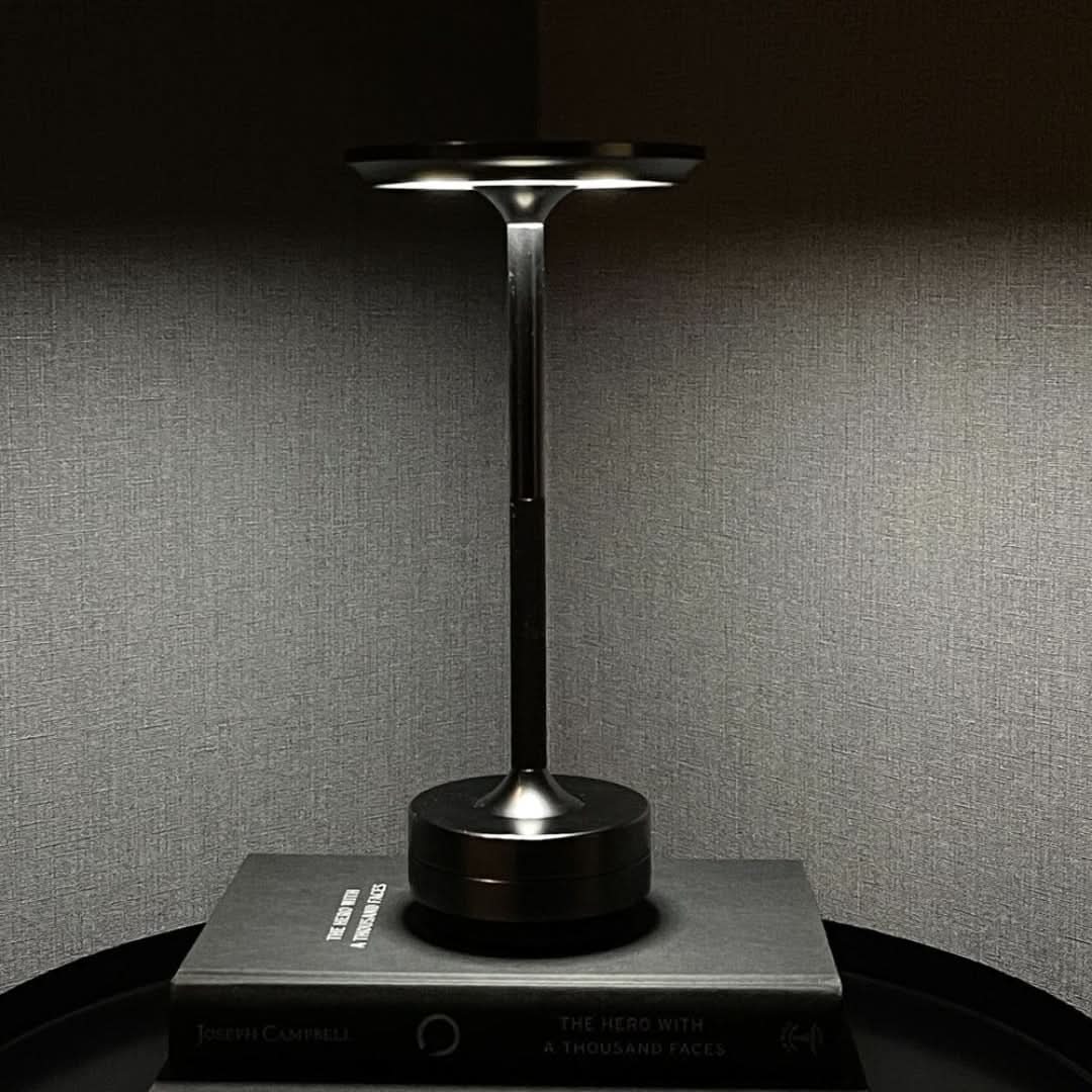 Ambient | Lámpara de mesa inalámbrica de metal