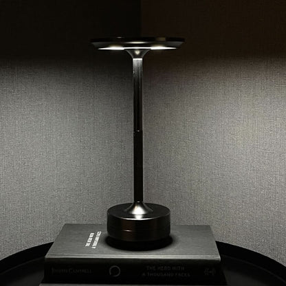 Ambient | Lámpara de mesa inalámbrica de metal