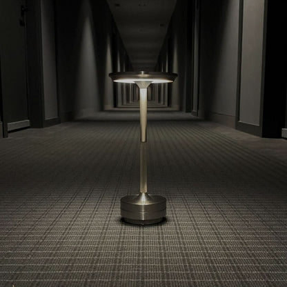 Ambient | Lámpara de mesa inalámbrica de metal