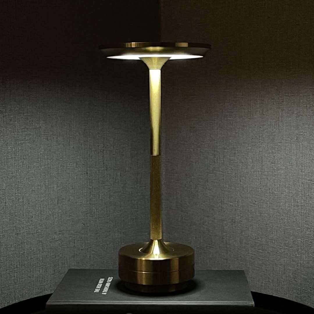 Ambient | Lampe de table sans fil en métal
