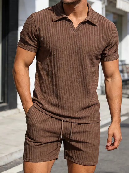 Ensemble de vêtements d'été avec polo