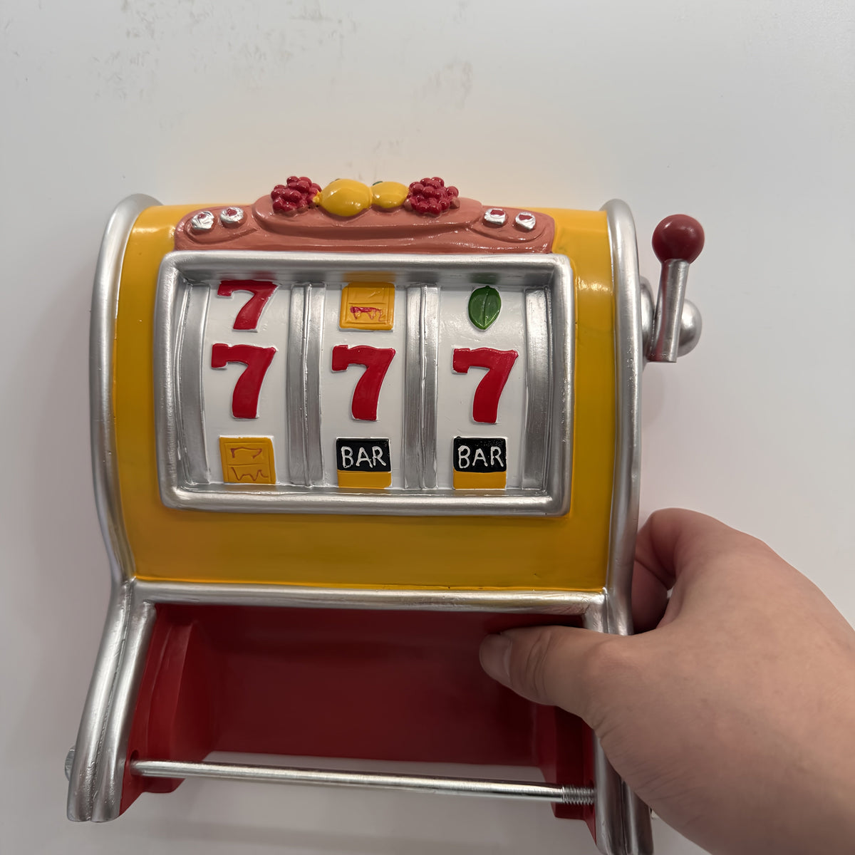 Portarrollos de papel higiénico Jackpot – Diseño de máquina tragamonedas y montaje en pared