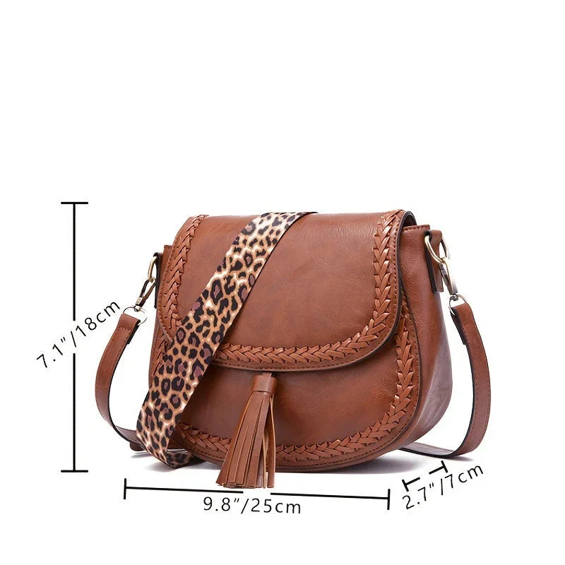 Remedios – Small Ladies Shoulder Bag with Tassel Decoration