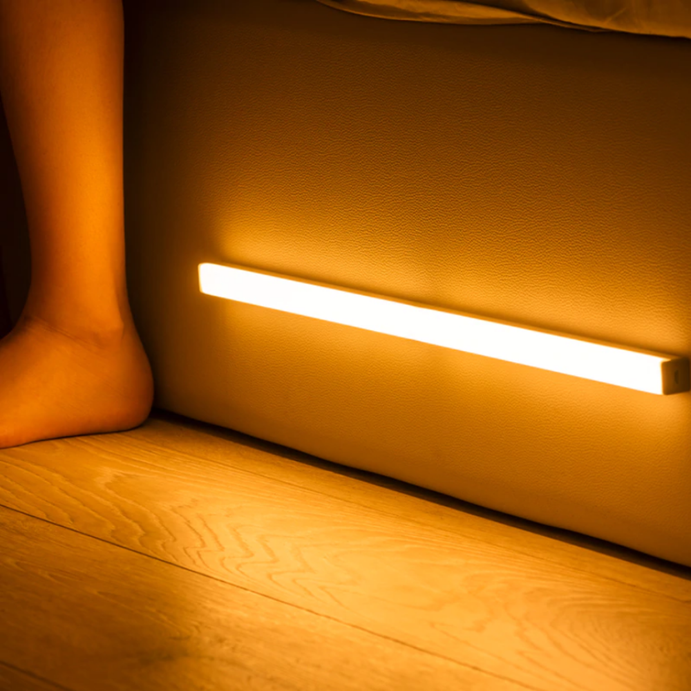 Luz nocturna LED con sensor de movimiento para la cama y el pasillo – Iluminación nocturna segura