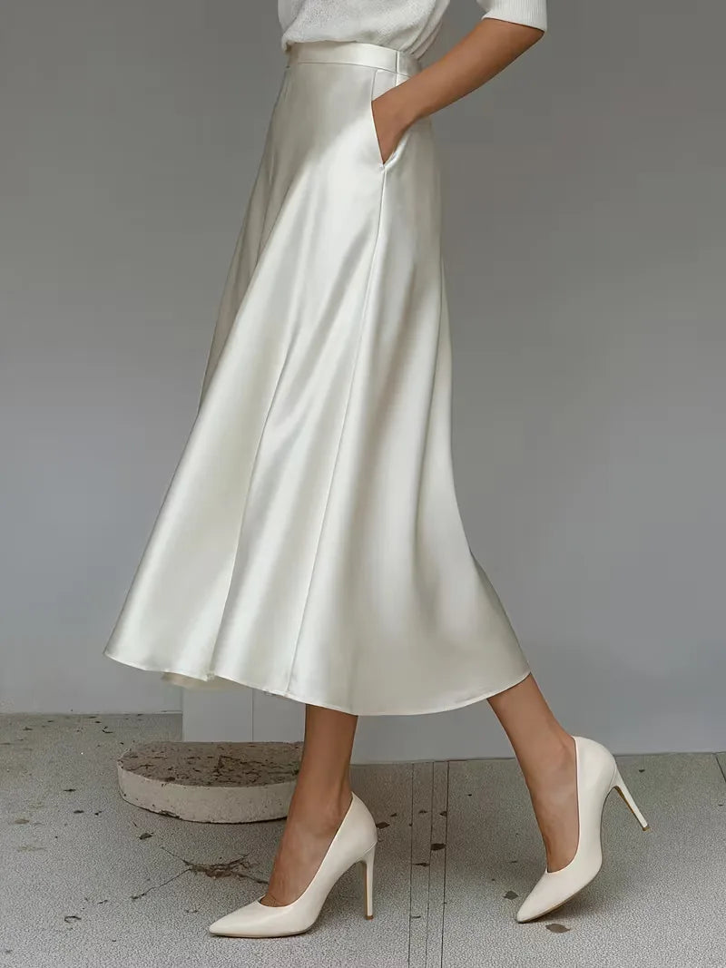 Jupe midi en satin à taille haute