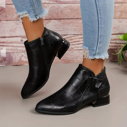 Botines con tacón bajo para mujer