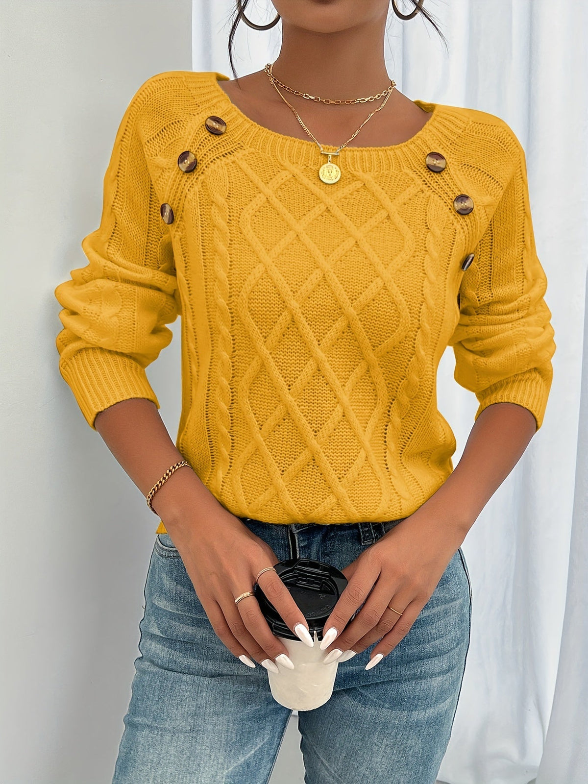 Maglione con bottoni di lusso - Comodo ed elegante per ogni occasione
