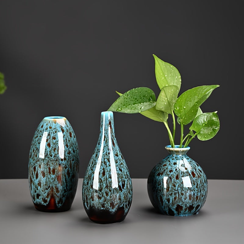 Set di tre mini vasi in ceramica con finitura smaltata blu