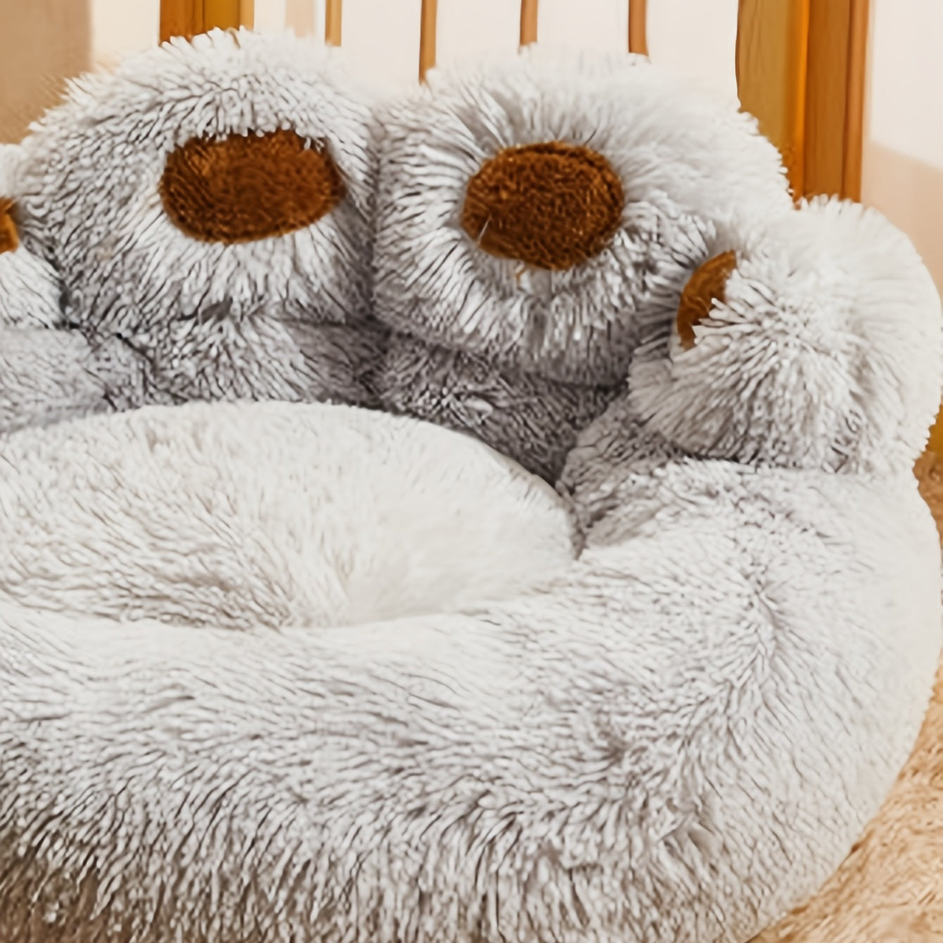 Cama para mascotas con forma de huella y máxima comodidad