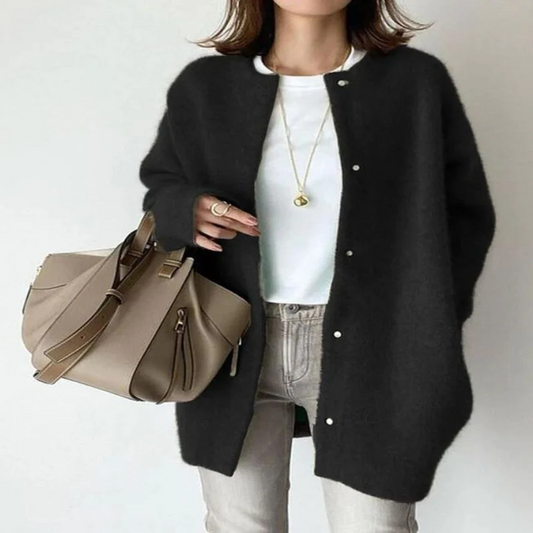 Cárdigan de punto: estilo versátil para looks en capas