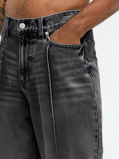 Loose fit jeans with five-pocket styling