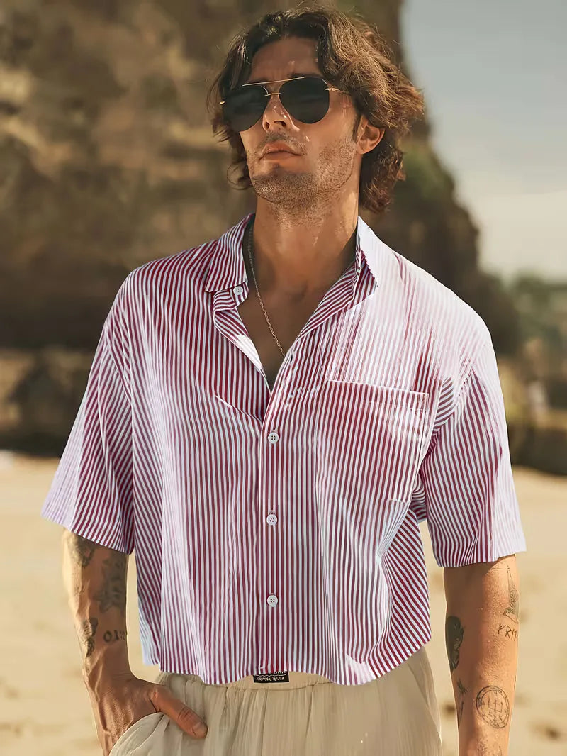 Chemise à manches courtes avec col en V