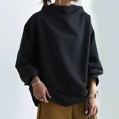 Minimalist Loose-Fitting Top in Black