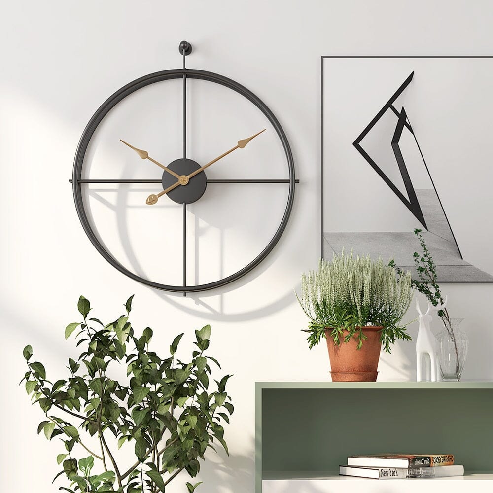 Veľké nástenné hodiny s geometrickým kovovým dizajnom a tichým mechanizmom
