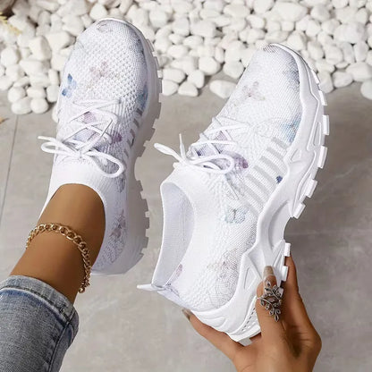 Low sneaker with butterfly print