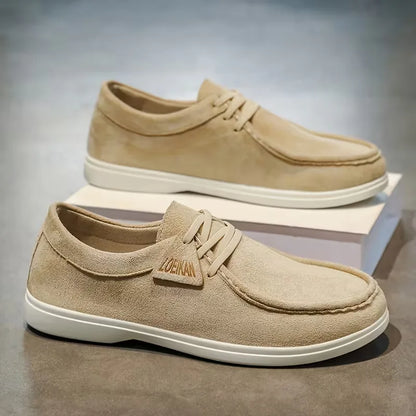 Low sneakers with slip-on design