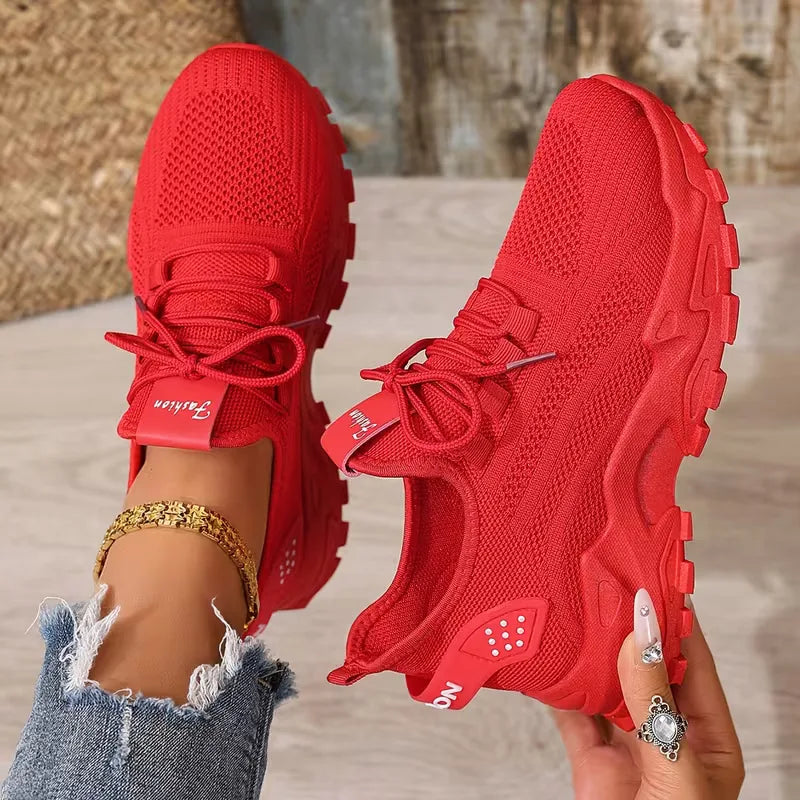 Low sneaker with mesh upper