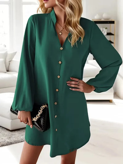 Robe chemise avec col en V et manches longues