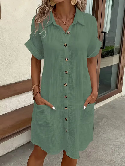 Robe chemise avec col en V et manches courtes