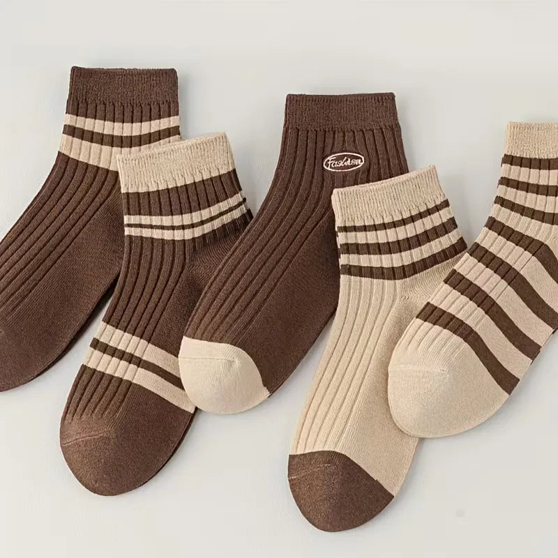Ensemble de cinq paires de chaussettes