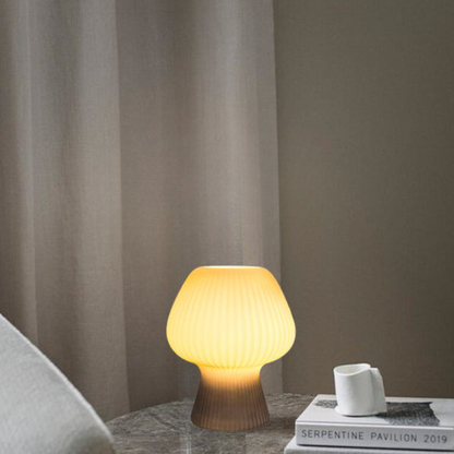 Lampada da tavolo dal design vintage