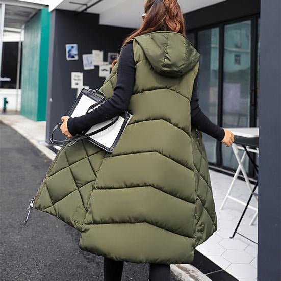Padded sleeveless ladies' gilet with hood