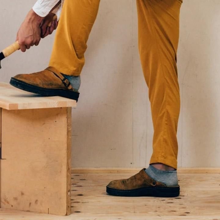 Zuecos de cuero de lujo para hombre - Cómodos y elegantes para todos los días