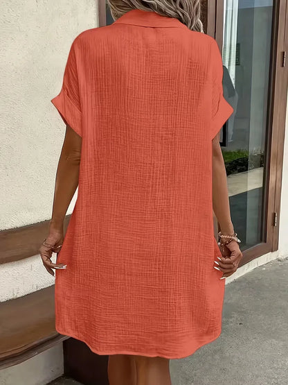 Robe chemise avec col en V et manches courtes