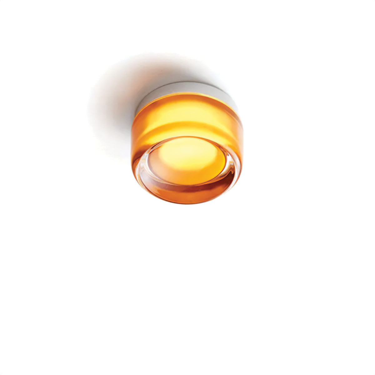 Applique moderna con diffusore in vetro per una luce d’atmosfera soffusa negli ambienti interni