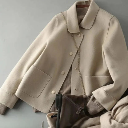 Winter coat with buttons for women