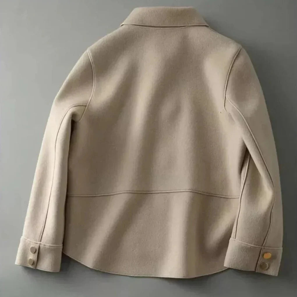 Winter coat with buttons for women
