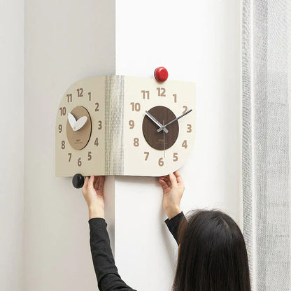 Reloj de pared de esquina de madera de doble cara - Diseño de nogal - Único y elegante